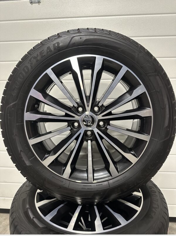Jante 18” ORIGINALE Škoda Kodiaq + anvelope de iarnă Goodyear 235/55 R18