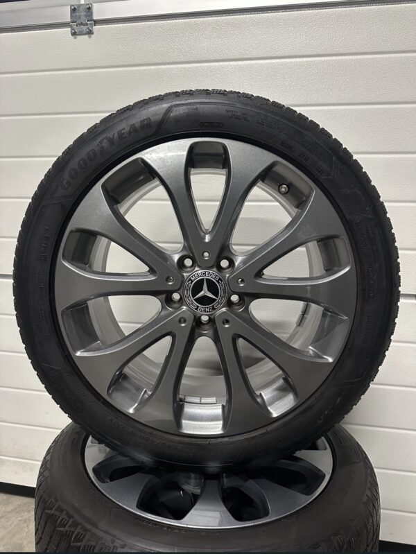 Jante NOI 18” ORIGINALE Mercedes-Benz Vito W447 / V-Class / Viano + anvelope iarnă NOI Goodyear 245/45 R18